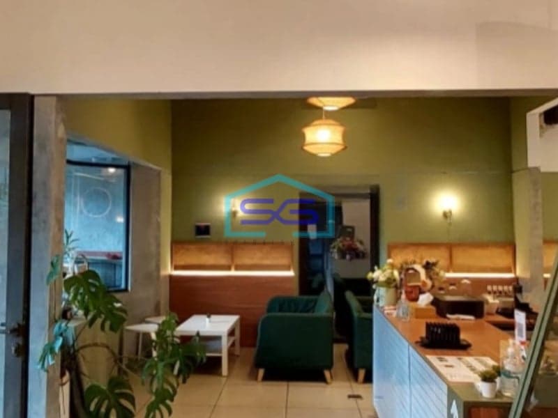 Disewakan Ruang Usaha Bagus dan Lokasi Ramai di Sayap Riau Bandung Luas 100m2