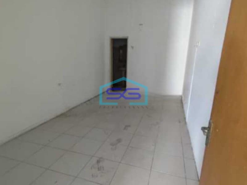 Disewakan Ruko di Tanjung Duren Jakarta Barat Bangunan 3 Lantai LB 220m2