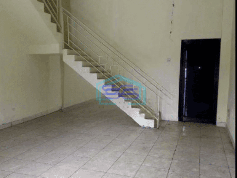 Disewakan Ruko Lokasi Strategis 3 lantai di Manahan Solo