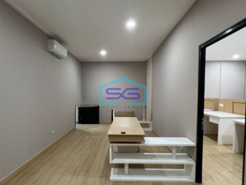 Dijual Ruko 3 Lantai Luas Tanah  156 m² Lokasi Bebas Banjir di Kelapa Gading Jakarta Utara