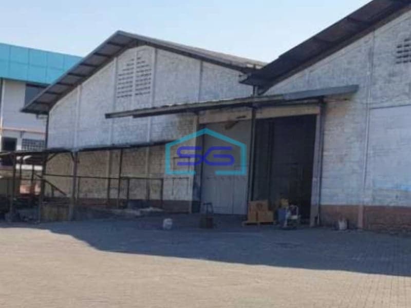 Dijual Gudang Area Parkir Luas Lokasi Surabaya  Luas Tanah 17000 m²