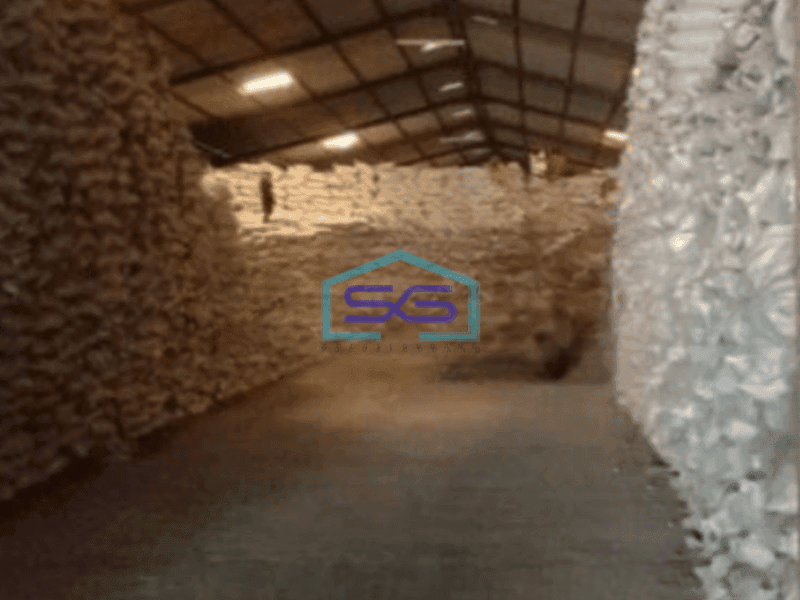 Dijual Gudang Akses Container 40 feet Luas Bangunan  1800 m² di Margomulyo Surabaya