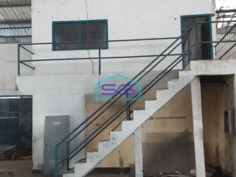 Dijual Gudang Luas Bangunan  4600 m² Lokasi Strategis di Curug Tangerang