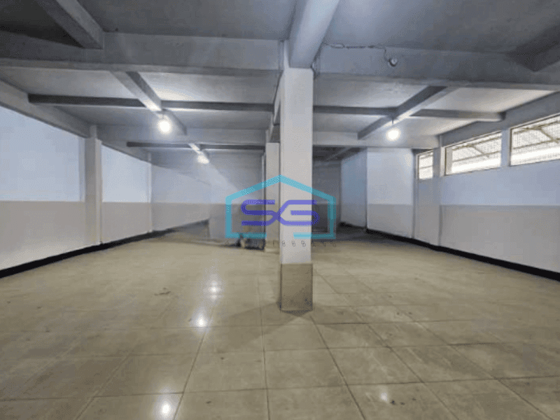 Disewakan Gudang 3 Lantai Ada Kantor Luas Bangunan  2000 m² di Batu Ceper Tangerang