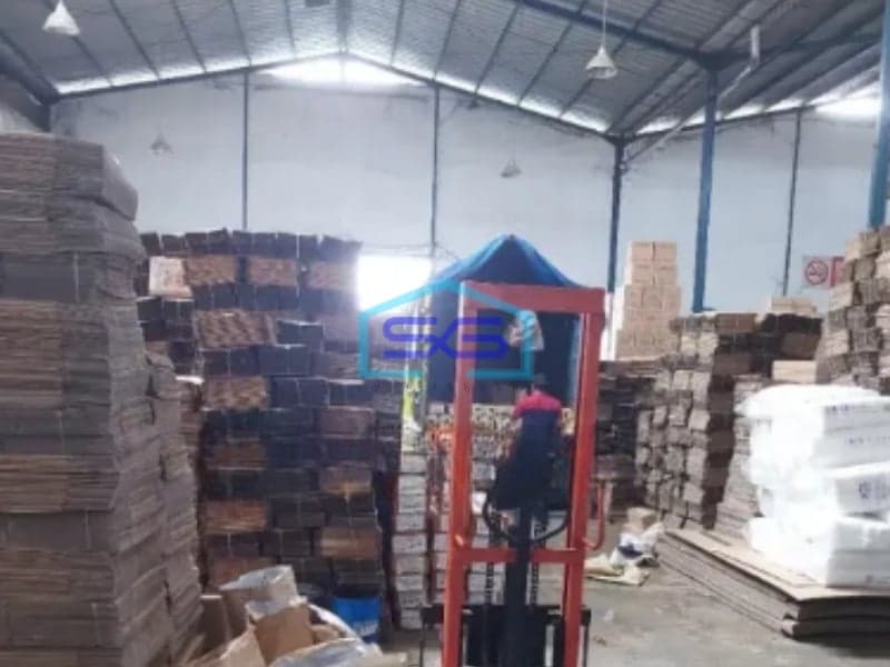 Dijual Gudang Hoek Di Komplek Pergudangan Salembaran Tangerang LT 1200m2