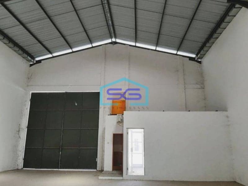 Disewakan Gudang di Kawasan Pergudangan Suri Mulia Margomulyo Surabaya LB 1600m2 Bagus HGB