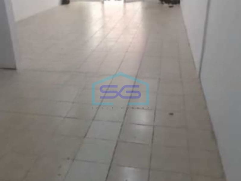 出售：位于南唐格朗市Serpong的3层即入住商住两用房