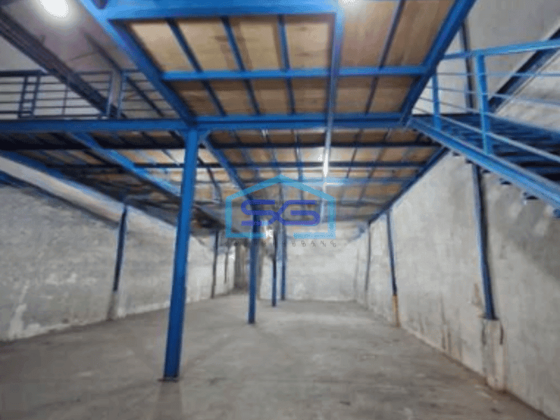 Disewakan Gudang Siap Pakai Ada Kantor Luas Bangunan  660 m² di Kalideres Jakarta Barat