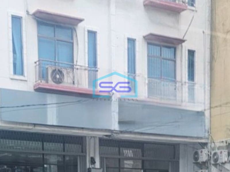 Disewakan Ruko Pinggir Jalan Besar Luas Bangunan 282 m² di Jakarta Pusat