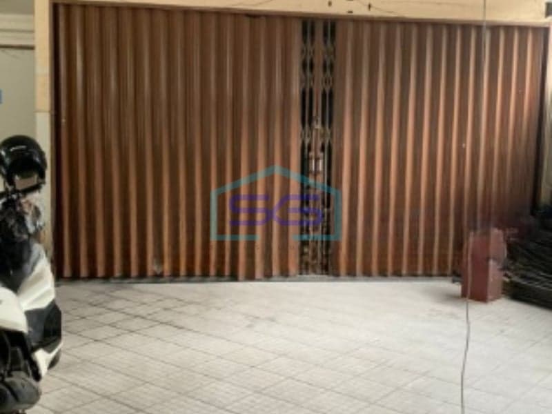 出售：3层商住楼，占地150平方米，位于丹格朗万丹Cikokol