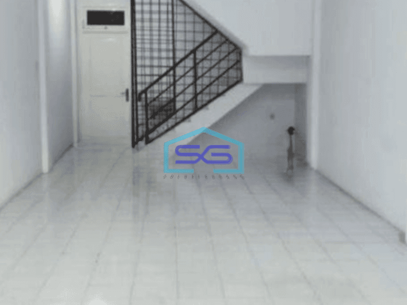 Disewakan Ruko Luas Bangunan 170 m² di Duri Kosambi Jakarta Barat