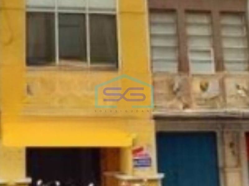 快速出售：4层店屋，靠近Taman Palem购物中心，占地58平方米