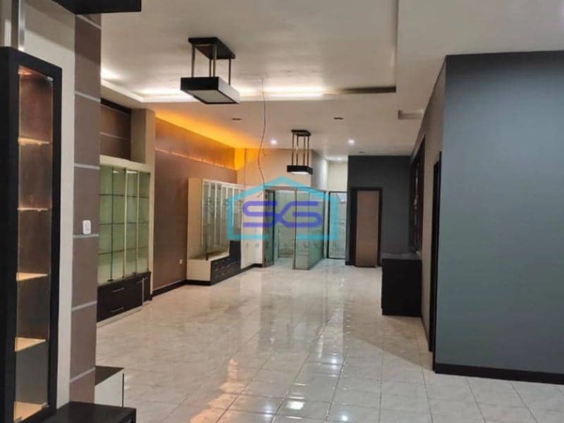 Disewakan Ruko Besar Murah Ada Basement Tepi Jalan Ringroad Barat Sleman