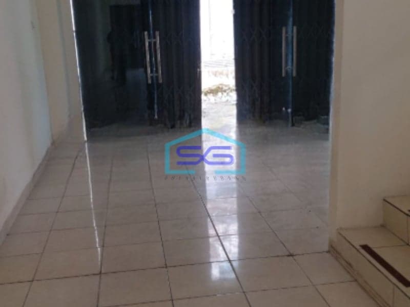 Disewakan Ruko Luas Bangunan 243 m² Lokasi Strategis di Gading Serpong Tangerang