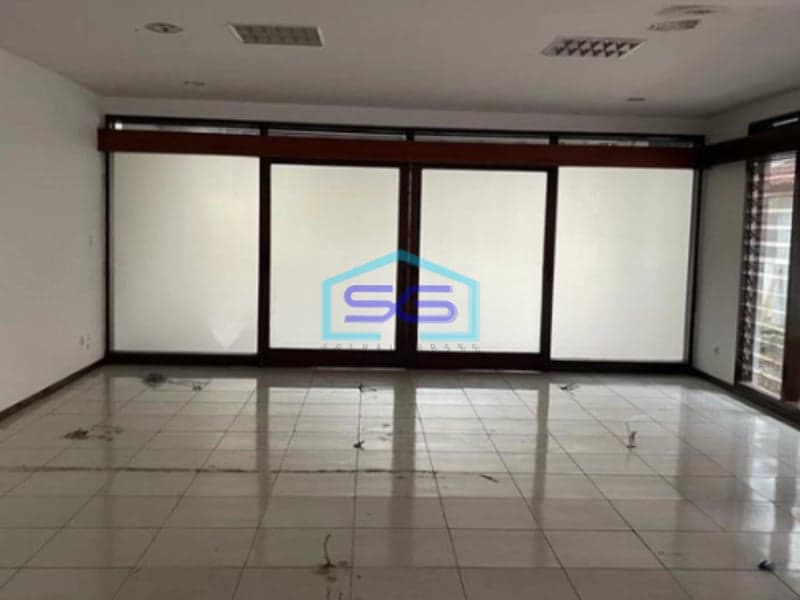 Disewakan Ruko Bangunan 1 Lantai Rapi Terawat Pinggir Jalan Raya Protokol Semarang LT 1085m2