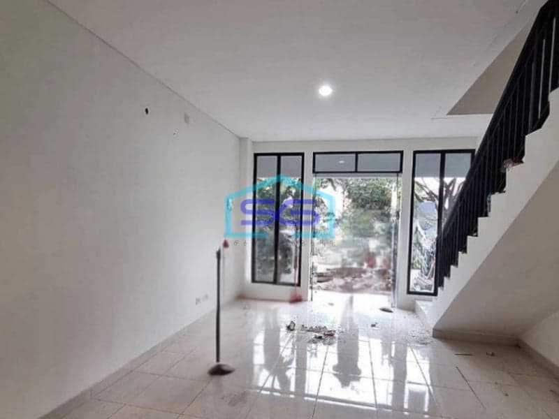 Disewakan Ruko Hadap Jalan Raya di BSD Tangerang Selatan