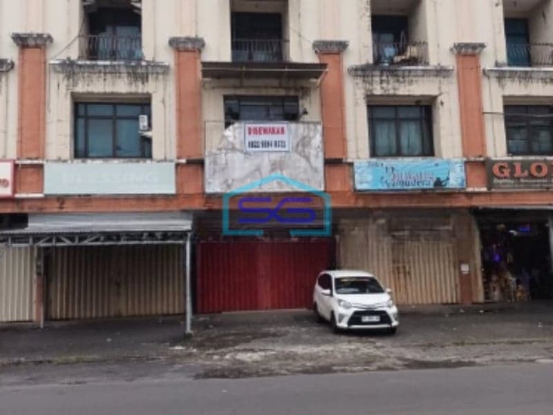 Disewakan Ruko 3Lt Mega Mas Hadap Boulevard Pas Buat Kantor Sario, Manado Luas Bangunan  450 m²