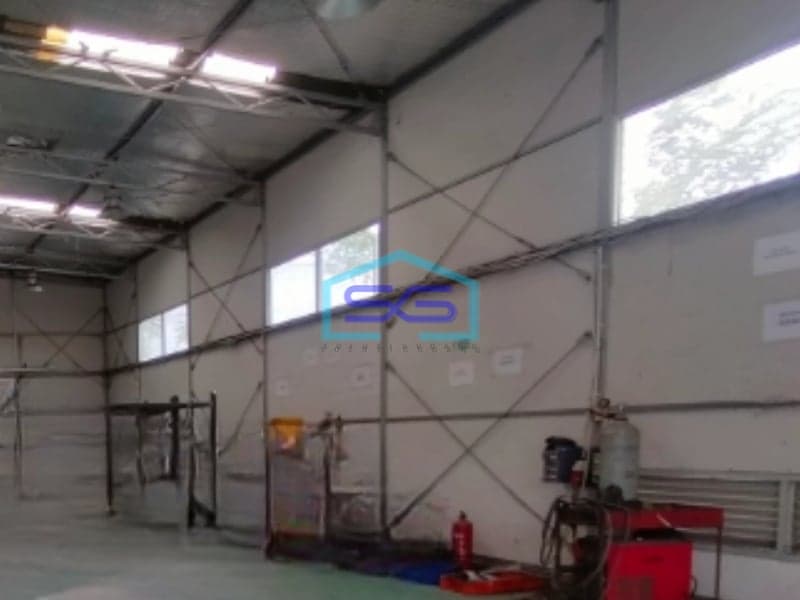 Dijual Pabrik Luas Bangunan 900 m² Lokasi Bebas Banjir di Cikarang