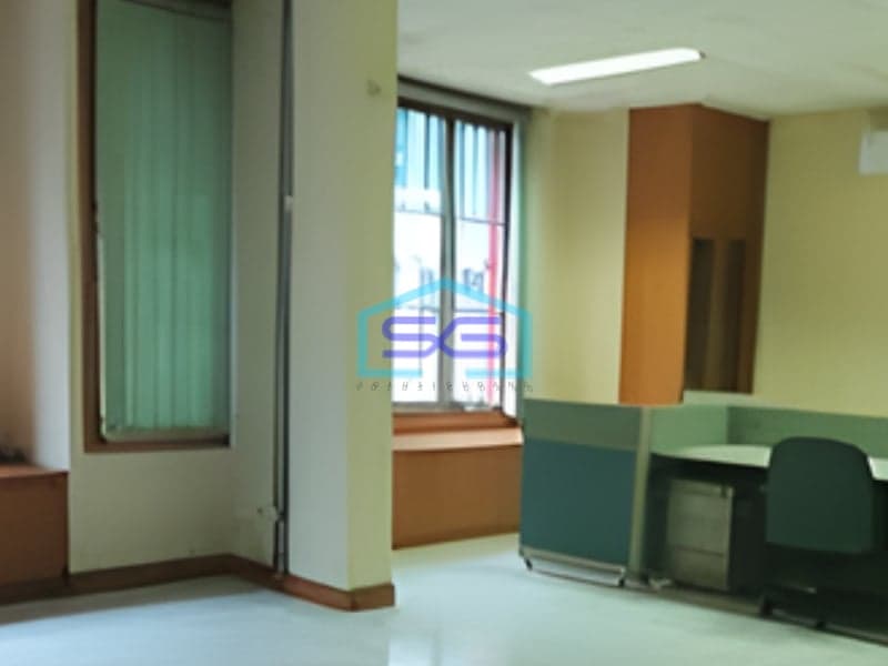 Disewakan Ruko Luas Bangunan  450 m² Lokasi di Pluit Jakarta Utara