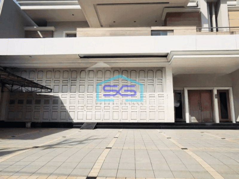 Disewakan Ruang Usaha Tengah Kota di Gajahmada Semarang LB 970m2 Siap Pakai