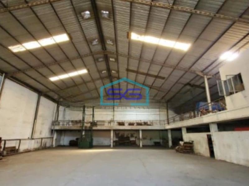 DIjual Gudang Di Simomulyo Siap Pakai Truck Ban Dobel Dkt Margomulyo Luas Bangunan  957 m²