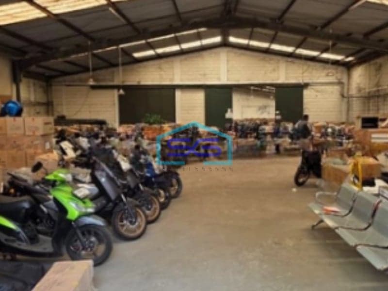 Dijual Gudang di Jalan Mainroad Jalan Peta Bandung Luas Tanah 1300m2 Siap Huni