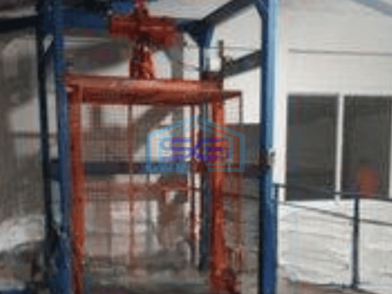 Disewakan Gudang 2 lantai di daan mogot tangerang rapi dan ada lift barang