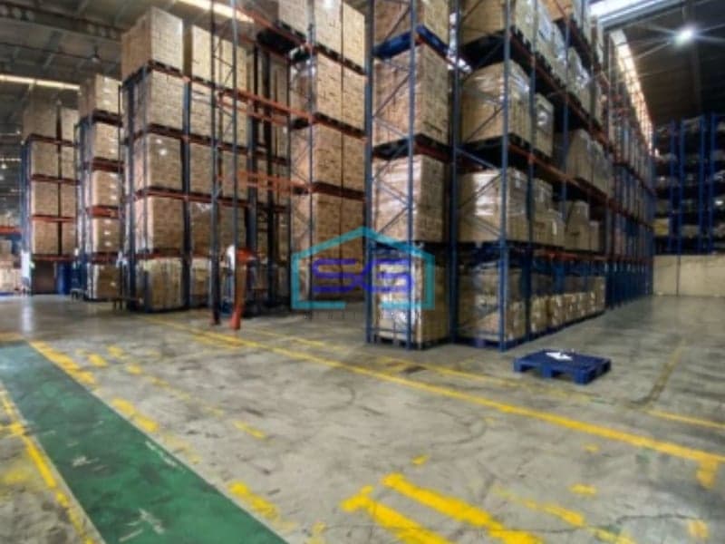 Disewakan Gudang Lokasi Strategis Dalam Kawasan Industri Cikarang Bekasi Loading Dock LB 25000m2