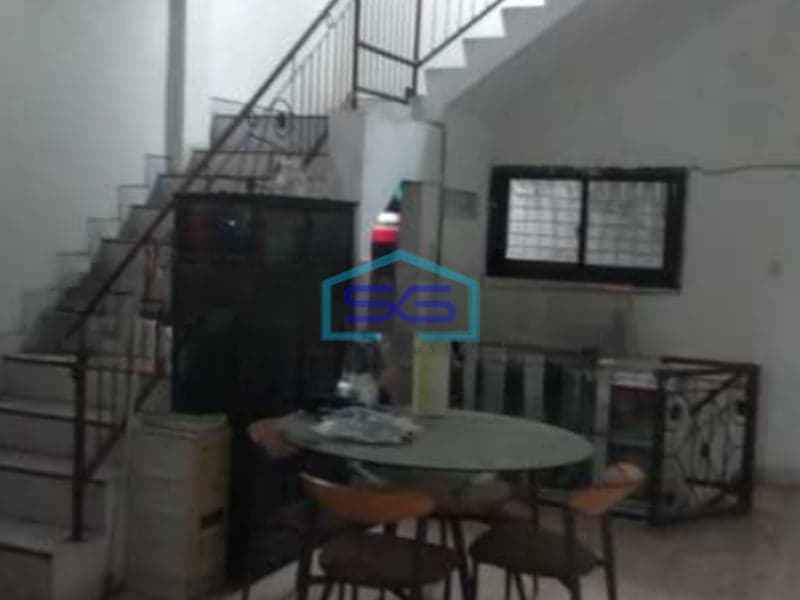 Dijual Ruko Lokasi Strategis di Tidar Surabaya