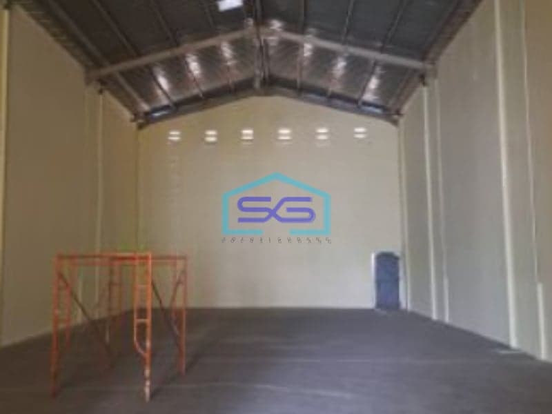 Disewakan Gudang Luas Bangunan  300 m² Ada Kantor Lokasi di Jakarta Barat