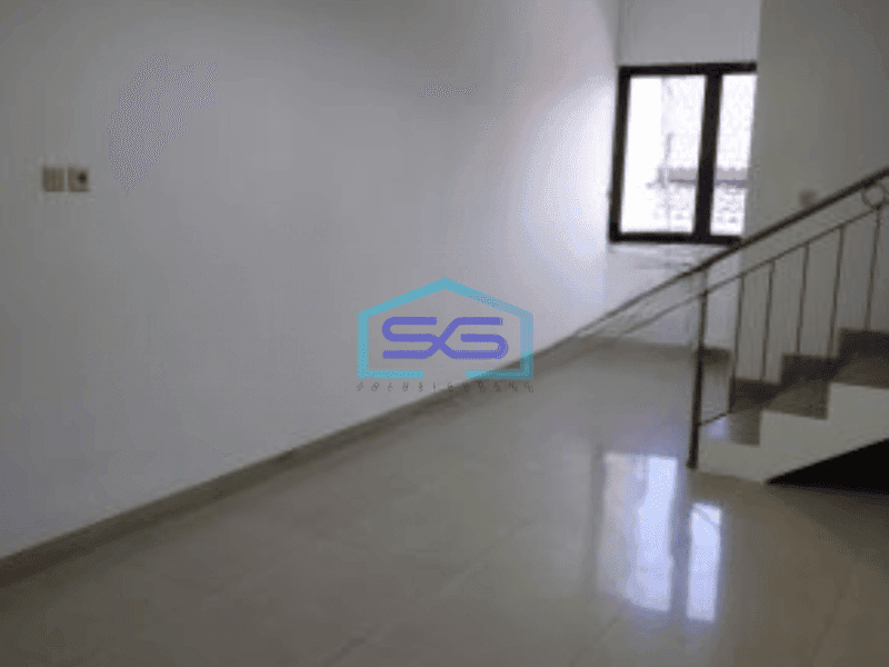 Disewakan Ruko Luas Bangunan  192 m² di Tomang Jakarta Barat 3 Lantai