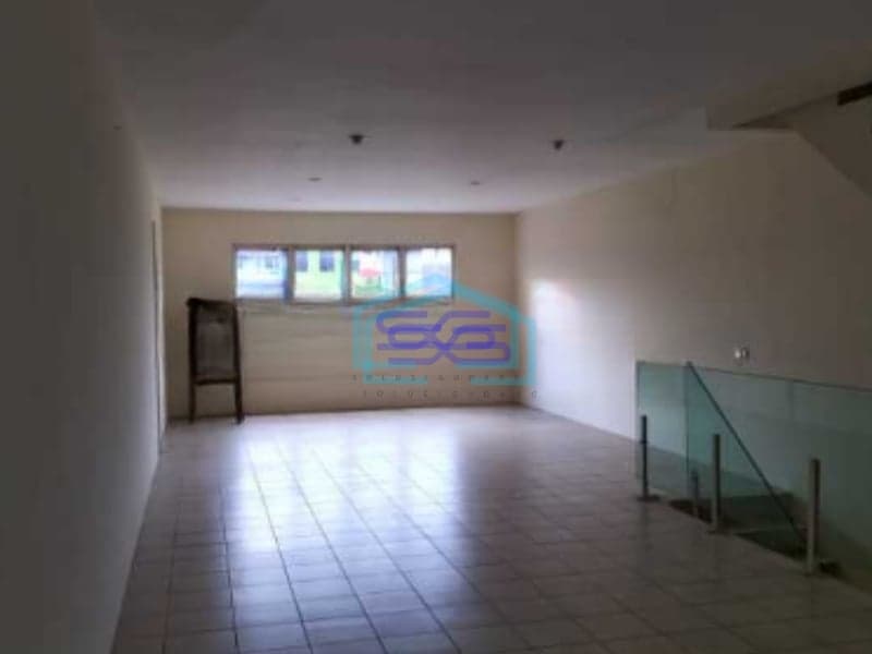 Disewakan Ruko Hadap Jalan Raya di Serpong Tangerang Selatan Luas Bangunan  225 m²