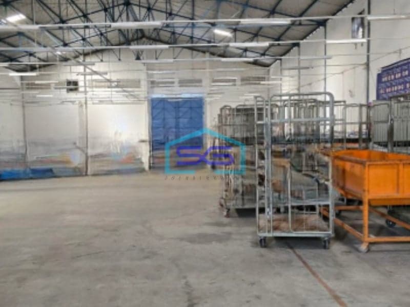 Disewakan Gudang  Lokasi Bebas Banjir Siap Huni di Semarang Tengah Akses Tronton