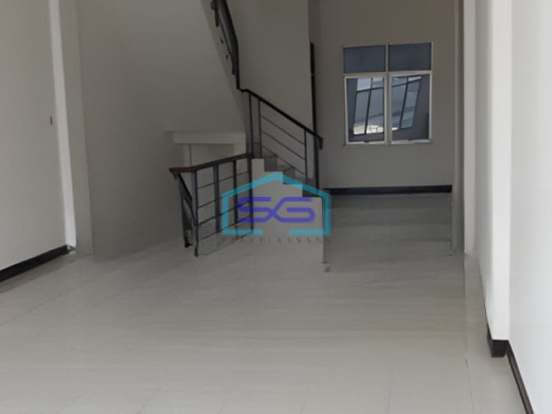 Disewakan Ruko 3 Lantai Luas Bangunan 210 m² di Cibinong Bogor