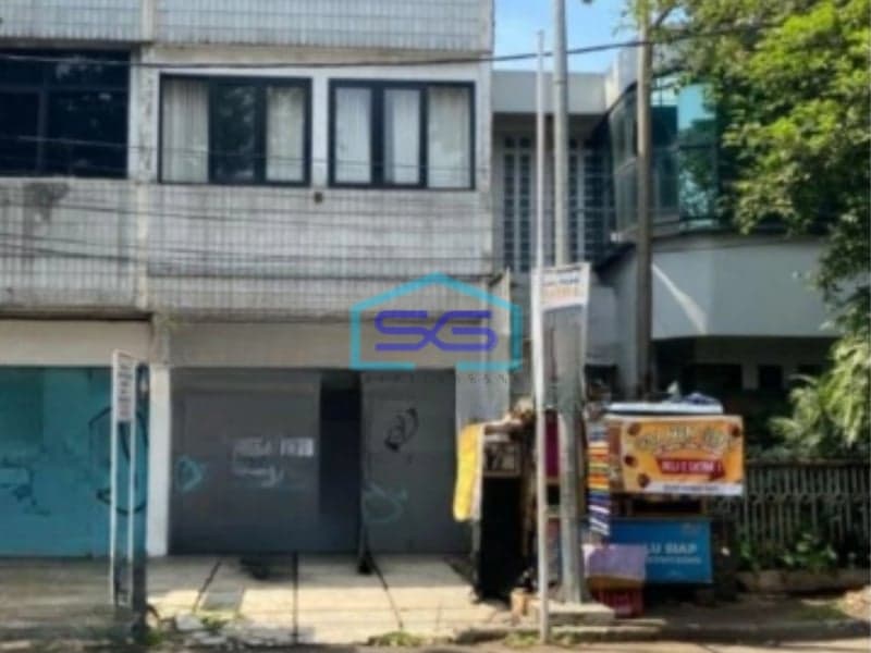Di jual cepat ruko 3 lt jl.Ciateul Ciateul, Bandung Luas Bangunan  135 m²