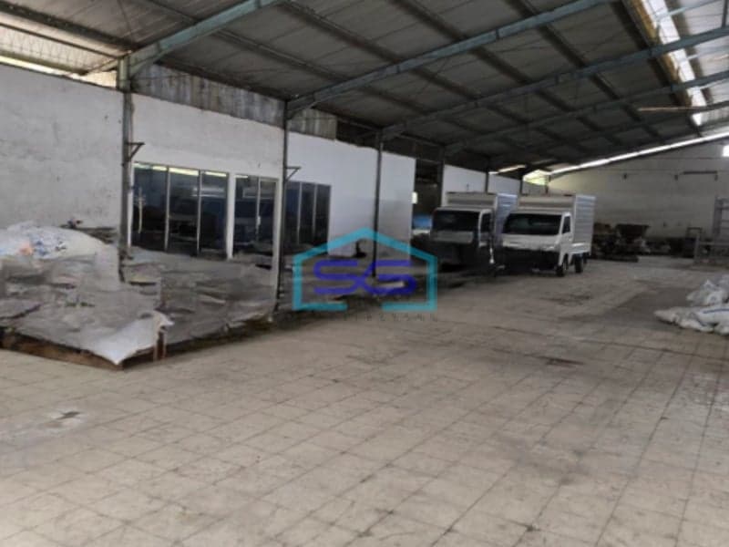 Dijual Gudang Lokasi Strategis di Semarang Luas Bangunan  4600 m²