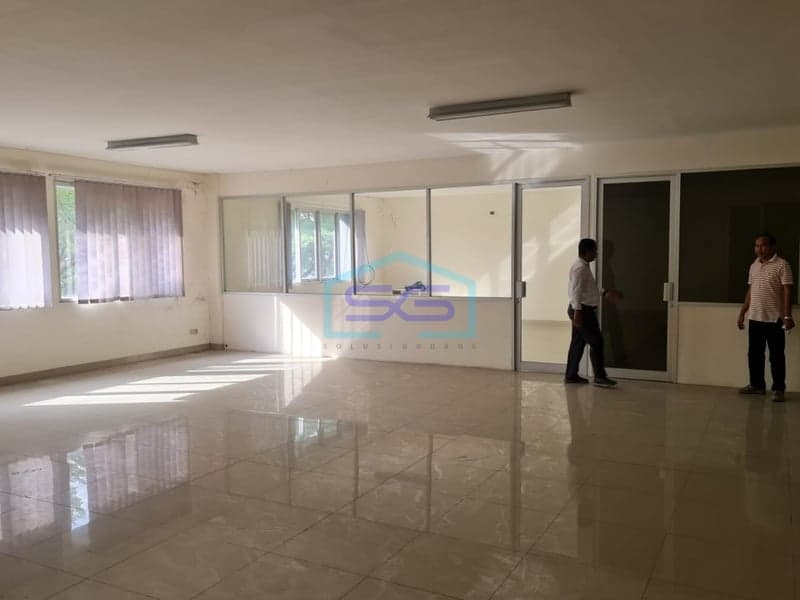 Disewakan Gudang OFFICENYA BESAR di Delta Silicon 3 Cikarang, dkt Jababeka 8