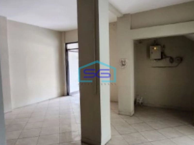 Disewakan Ruang Usaha Strategis di Dekat jl Pahlawan Semarang HGB Luas 50 m2