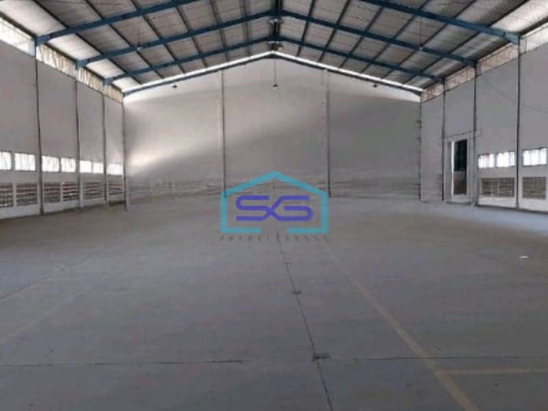 Disewakan Gudang Akses Container Luas Tanah  12150 m² di Waru Surabaya