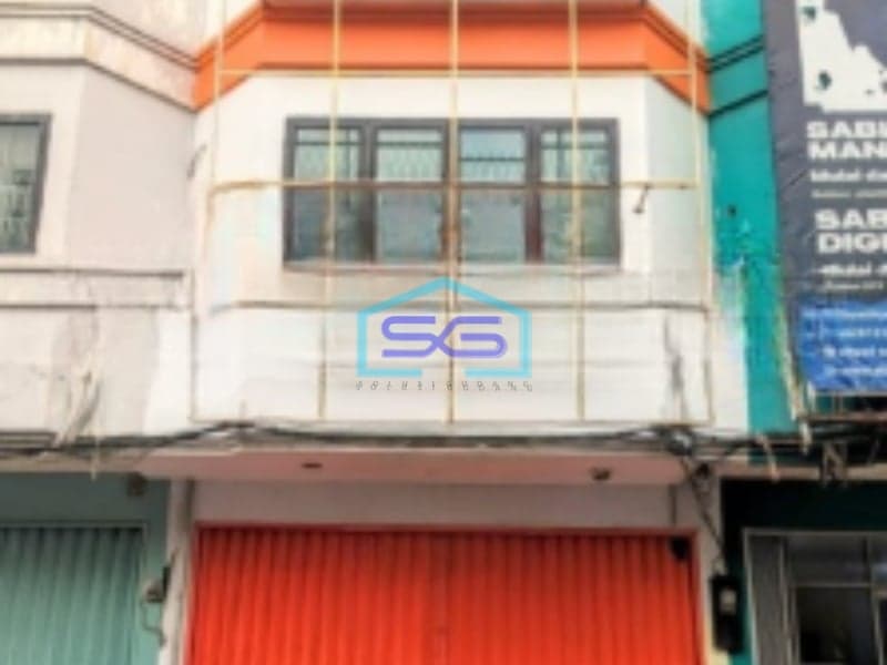 Di Sewakan Ruko 3 1/2 Lantai Di Daerah Komersil Cirende Jakarta Selatan Luas Bangunan  240 m²