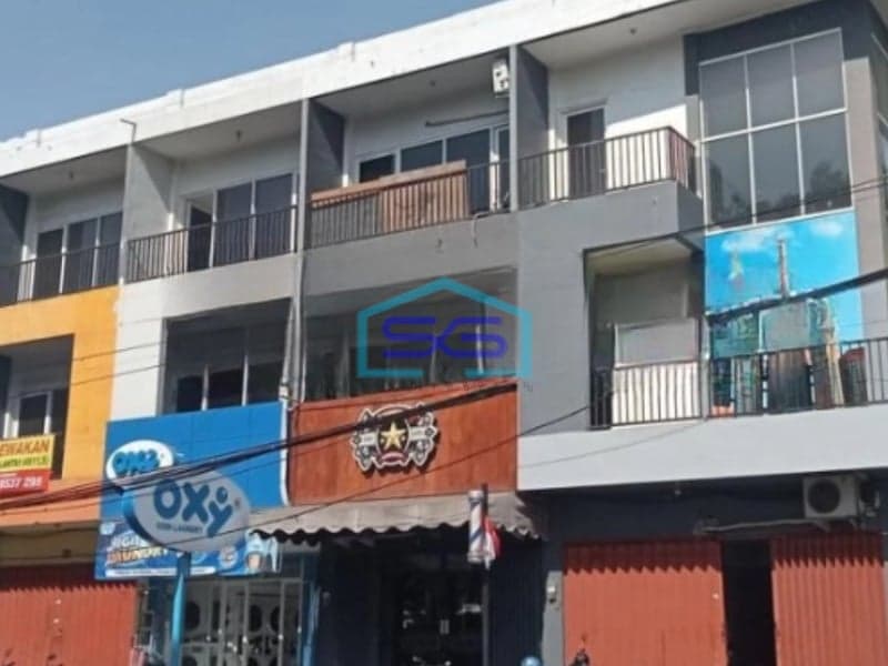 Disewakan Ruko 3 Lantai Luas Bangunan 138 m² Lokasi di Surabaya