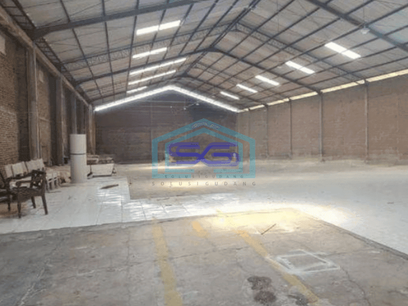 Disewa Gudang akses kontainer di pinggir jalan raya serenan sukoharjo