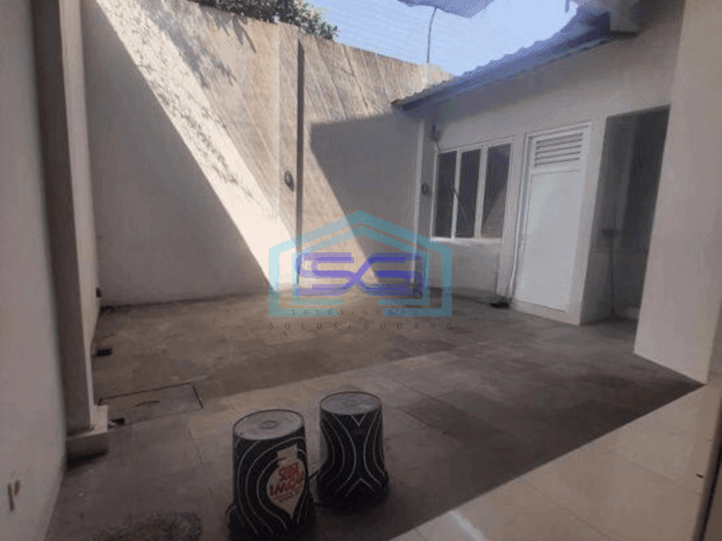 Disewakan Ruko di Mt Haryono Semarang tengah