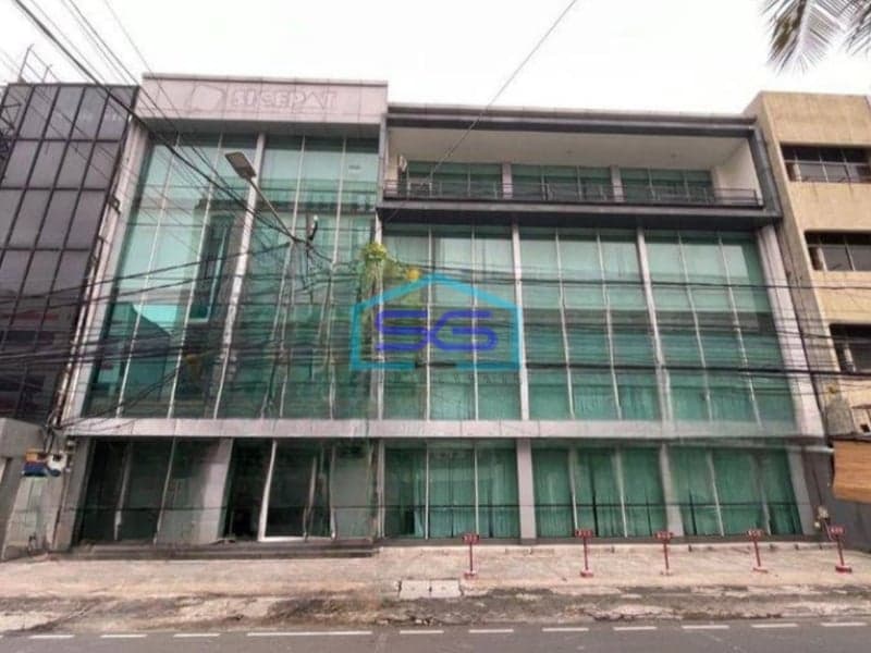 Disewakan Ruko di Gambir Jakarta Pusat Luas Tanah 549 m²