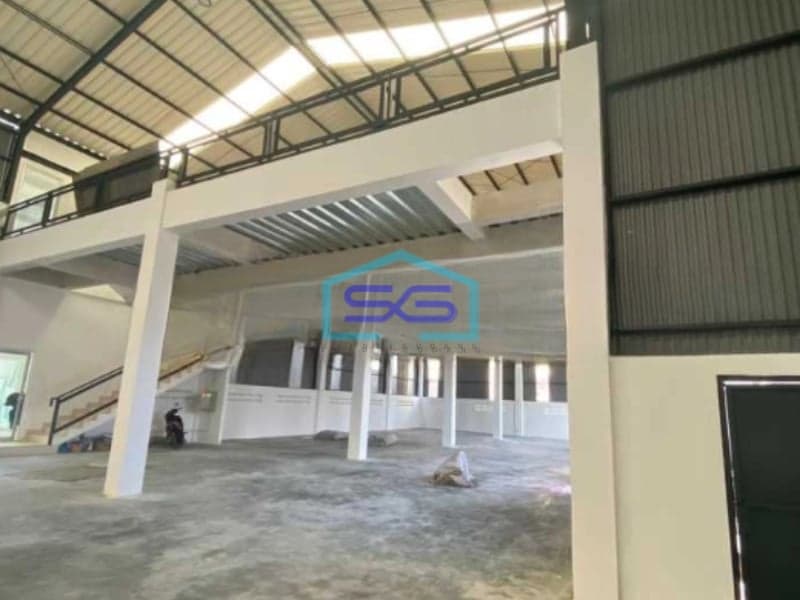 Dijual Gudang Akses Container 40 Feet Luas Bangunan  1013 m²  di Tangerang