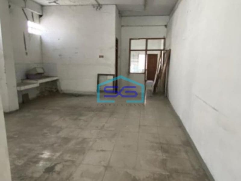 Disewakan Ruko 3 Lantai Panjang Carport Luas Bangunan 495m2 Di Cempaka Putih Jakarta Pusat