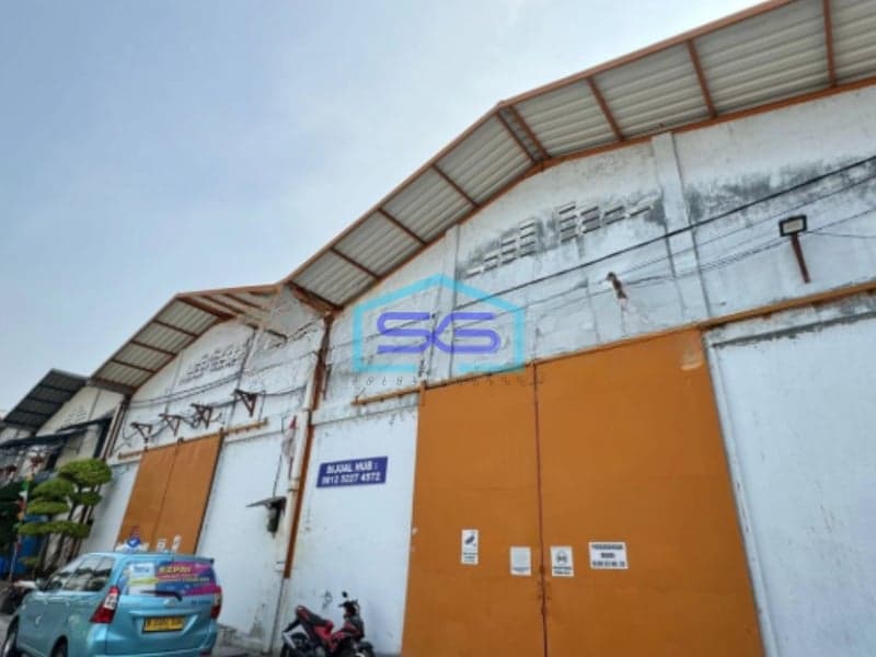 Dijual Gudang Sudah Renovasi SHM Luas 986m2 di Kapuk Kamal Jakarta Barat