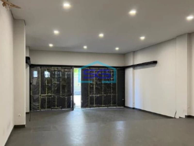 Disewakan Ruko Baru Dan Bagus Sekali 3,5 Lantai Di Otista Bandung Luas Bangunan  740 m²