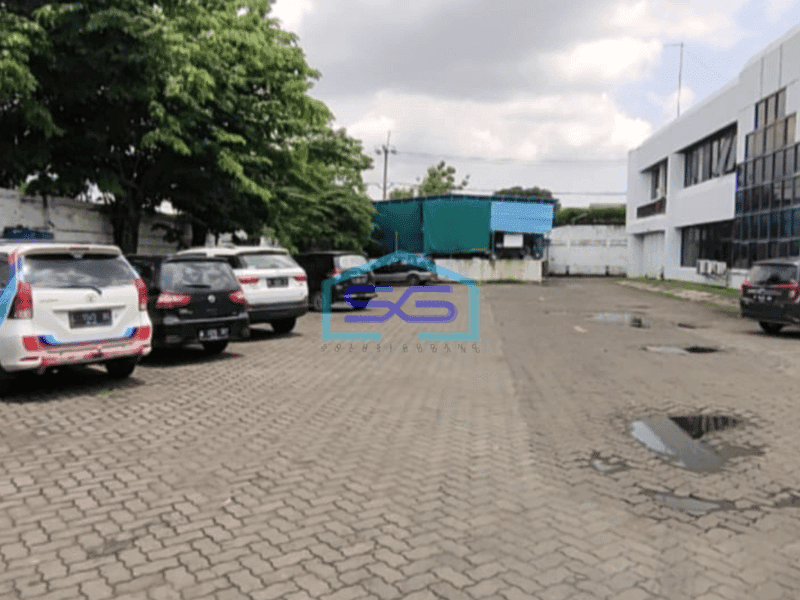 Dijual Gedung Kantor dan Gudang ex Pabrik di jln Raya Kletek Sidoarjo LT 10350m2