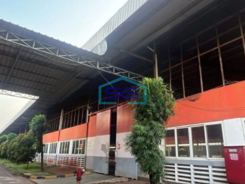 Disewakan Gudang Besar Bagus Di Kawasan Industri Karawang Luas Bangunan  10000 m²